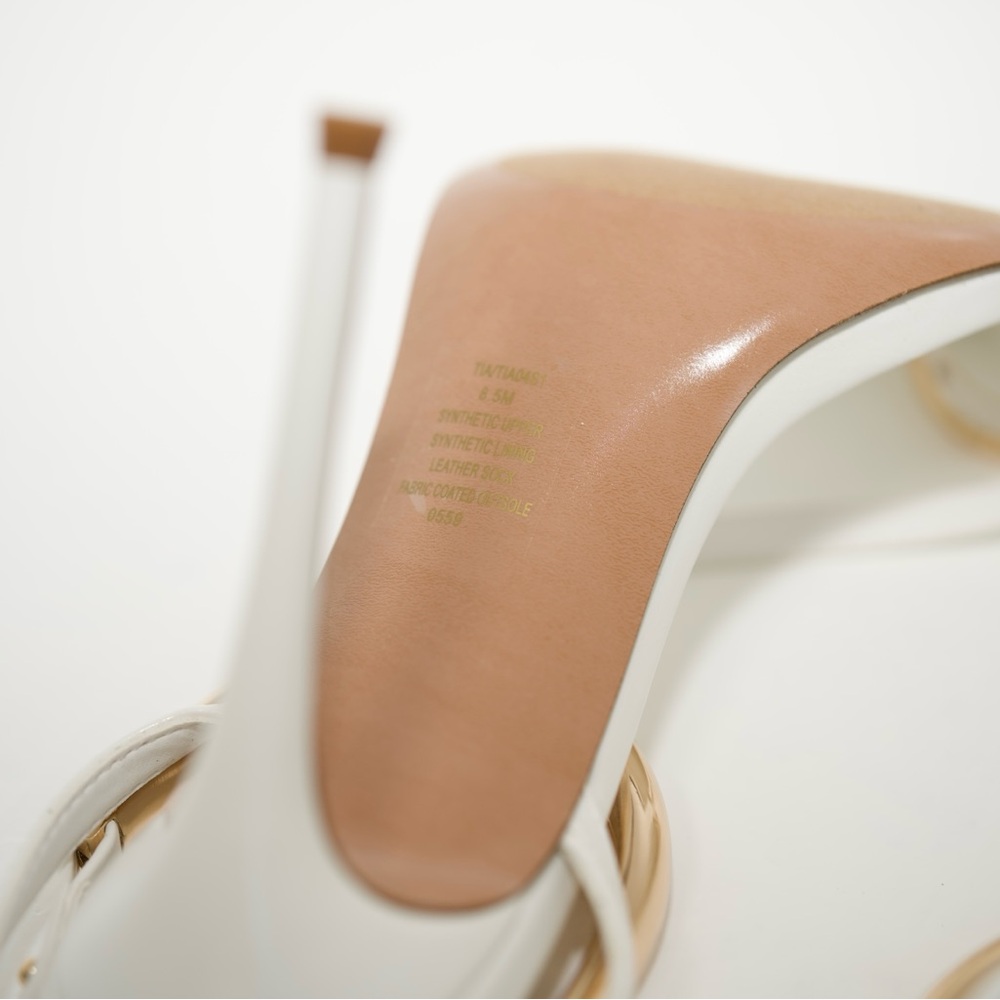 Steve Madden Tia Heels in White with Gold Hardware Women’s Size 8.5 New In Box! - Picture 10 of 14